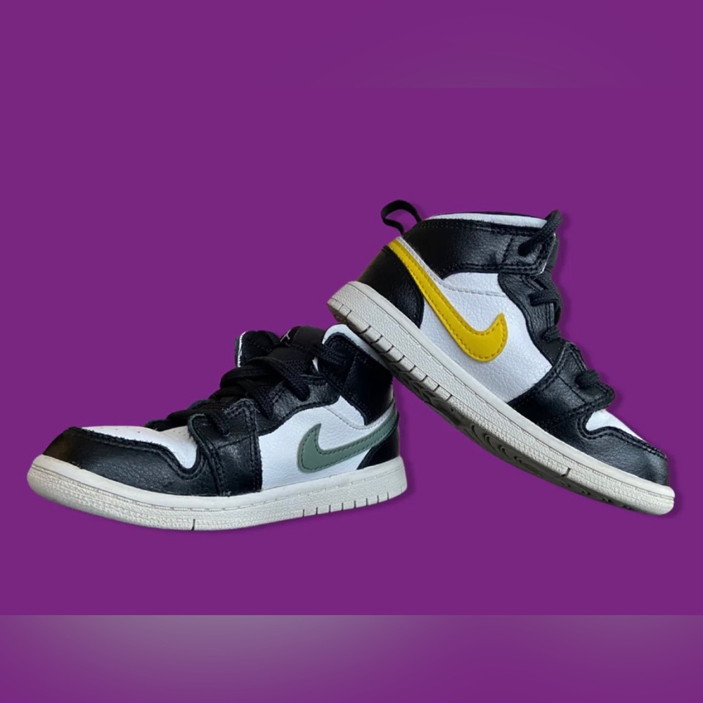 Nike Air Jordan 1 Retro Mid Toddler